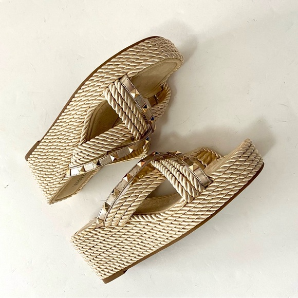 VANELi Clem Champagne Rope Gold-Studded Wedge Sandals Size 9.5N Rockstud Summer - Picture 8 of 16
